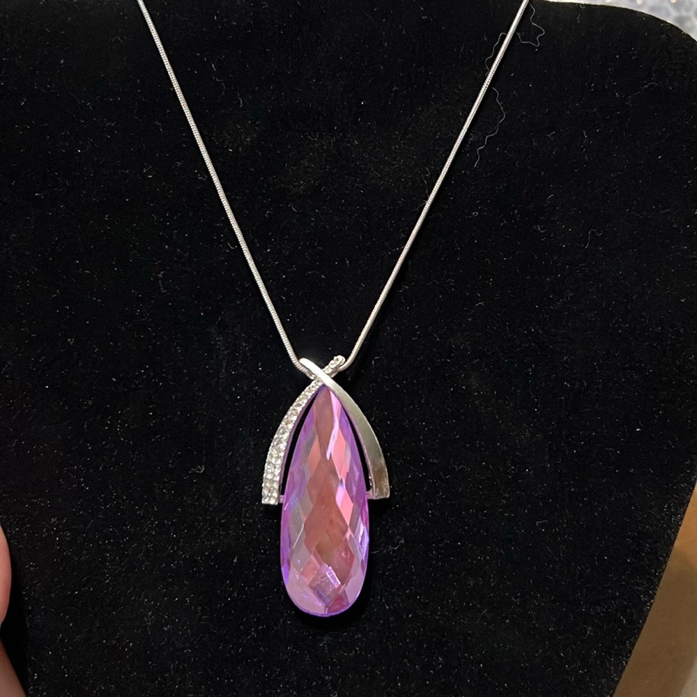 Ladies’ Necklace w/ Amethyst Pendant